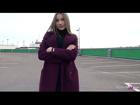 ❤️ GERMAN SCOUT SE YON RÈV TOUCH STEELE, PARKING TELLTALE AK SEXY POU LAJAN Fucking nan nou